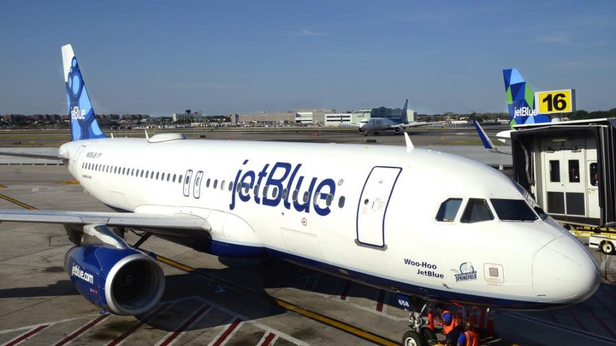 Aerolíneas de EEUU suspenden rutas a Haití por las protestas violentas Aerolíneas de EEUU suspenden rutas a Haití por las protestas violentas