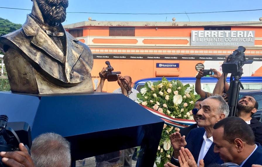 Erigen en Tamboril busto a la memoria de educador Eugenio María de Hostos