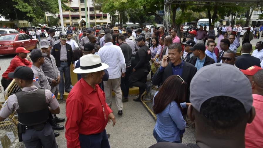 Denuncian carnets falsos para favorecer a Josecito Hazim la presidencia del PRSC
