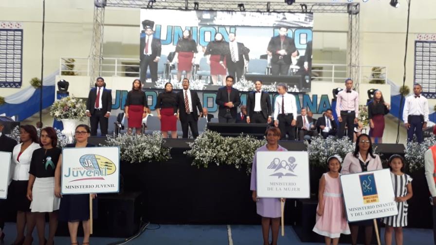 Adventistas oran a Dios ante el incremento de la inseguridad ciudadana en el país Adventistas oran a Dios ante el incremento de la inseguridad ciudadana en el país