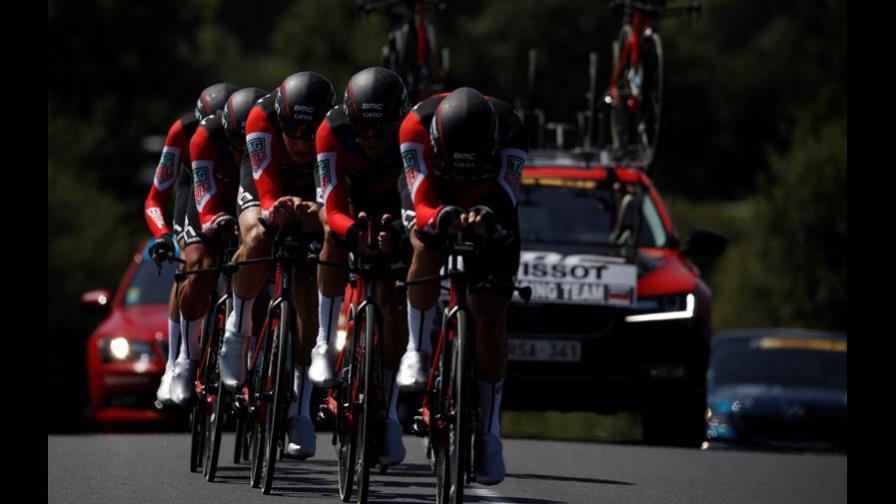 BMC gana contrarreloj por equipos , Van Avermaet se viste de amarillo