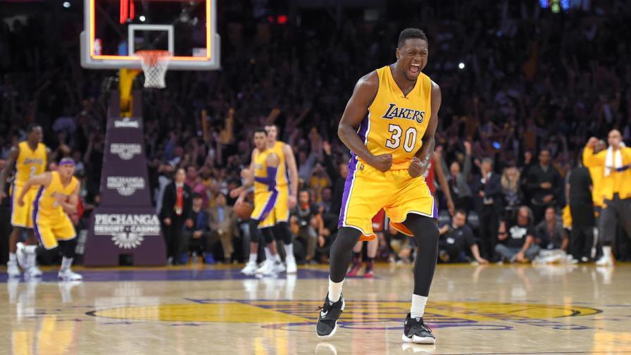 Randle formalmente es de los Pelicans; contratan a Payton y a Clark Randle formalmente es de los Pelicans; contratan a Payton y a Clark