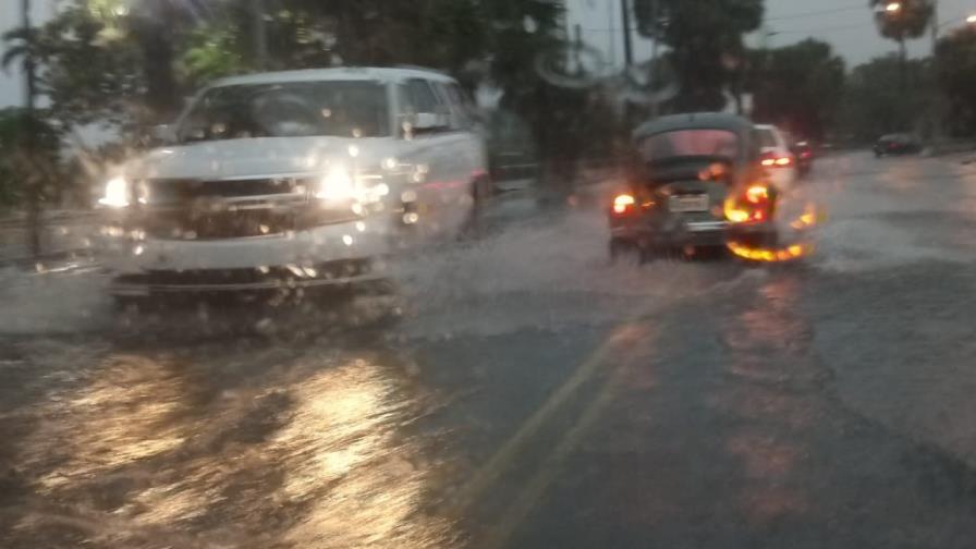 La UASD y el teleférico suspenden sus labores por fuertes lluvias