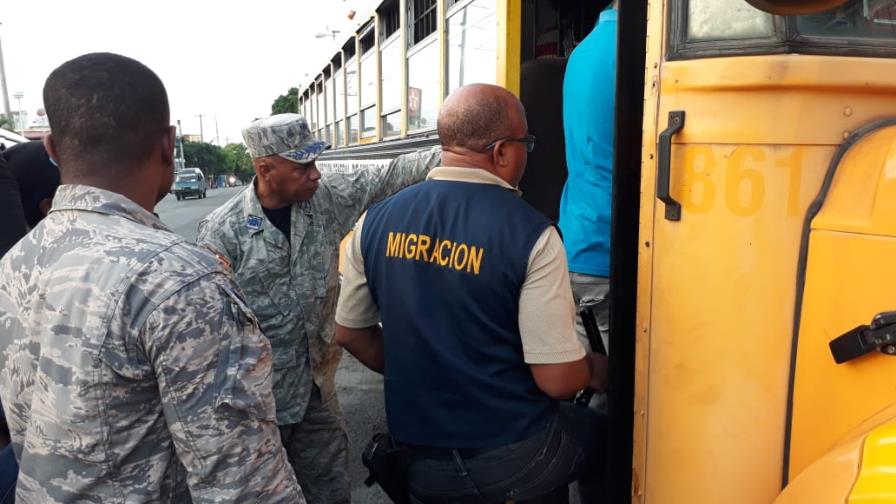 Detienen extranjeros durante  operativos en el Gran Santo Domingo y otras provincias 