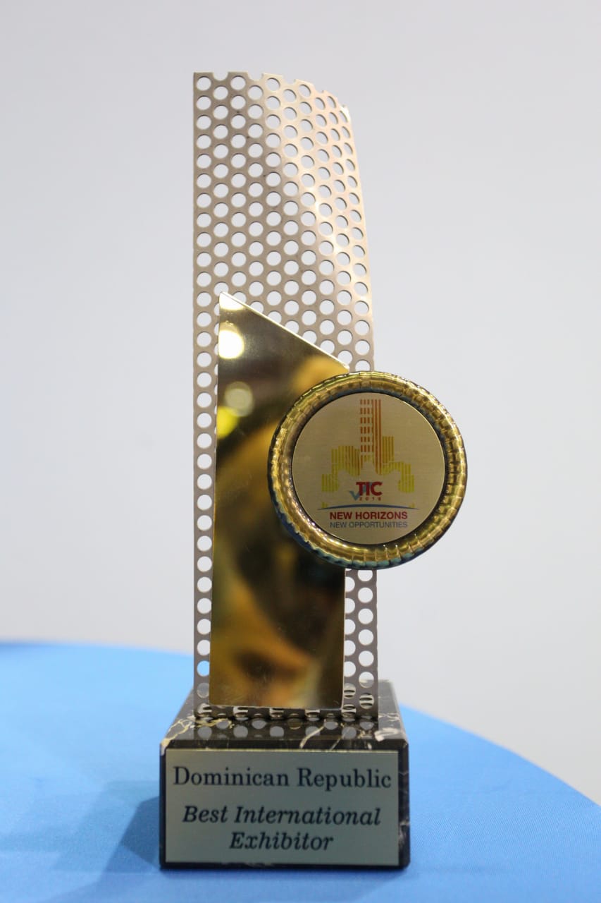 Premio al Pabellón Internacional, obtenido por la República Dominicana. 