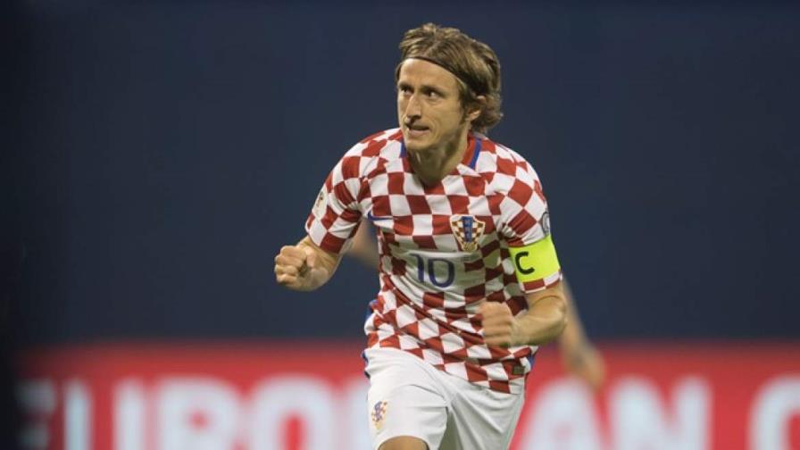 Modric, mágico y polémico en Croacia