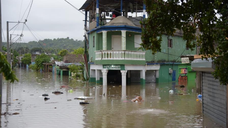 Al menos 900 personas fueron desplazadas por remanentes de Beryl Al menos 900 personas fueron desplazadas por remanentes de Beryl