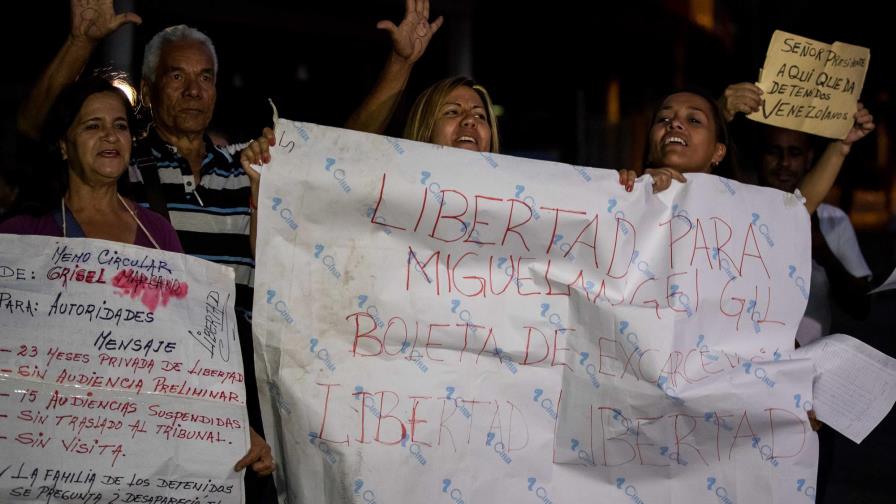 Nuevo motín de “presos políticos” venezolanos cumple dos días sin respuestas