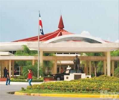 Organizaciones de Azua reclaman un centro regional de la UASD