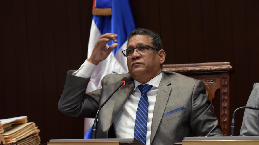 Diputados extienden plazo a comisión para estudiar proyecto Ley de Partidos