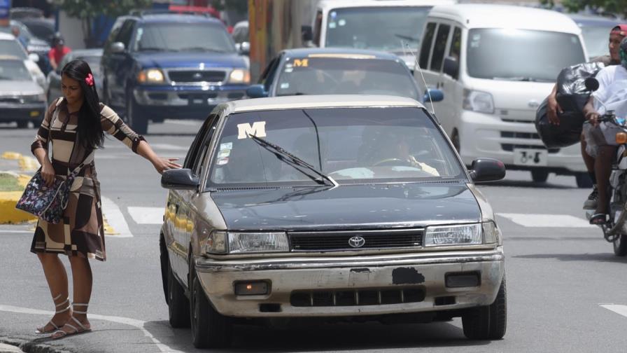 Dirigente choferil de Santiago rechaza aumentar pasajes
