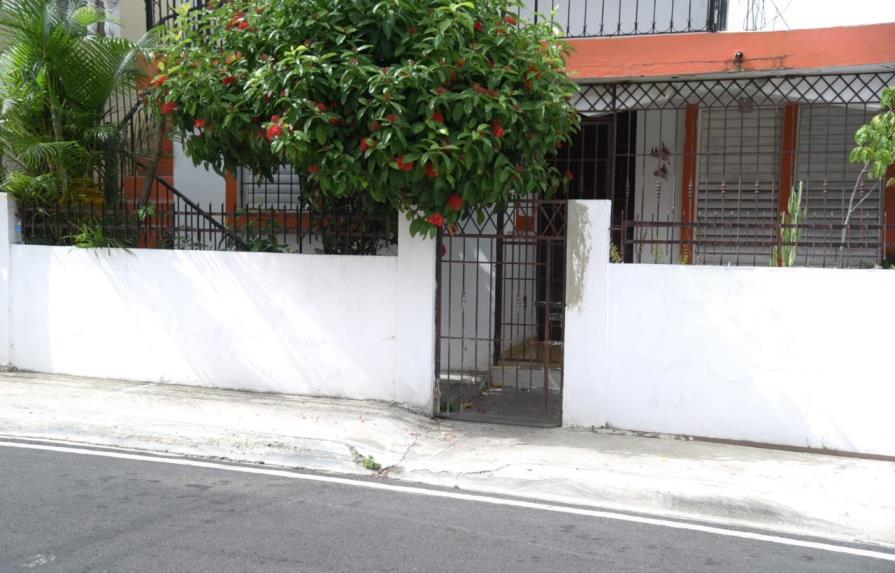 Mujer de 56 años mata a su madre de 87 en el sector Las Colinas de Santiago