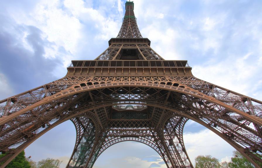 La Torre Eiffel cerrará el domingo por la final del Mundial