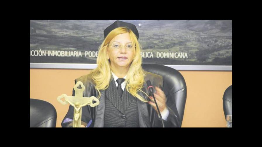 Jueza del Tribunal de Tierras niega haya sido trasladada por irrespetar a un superior