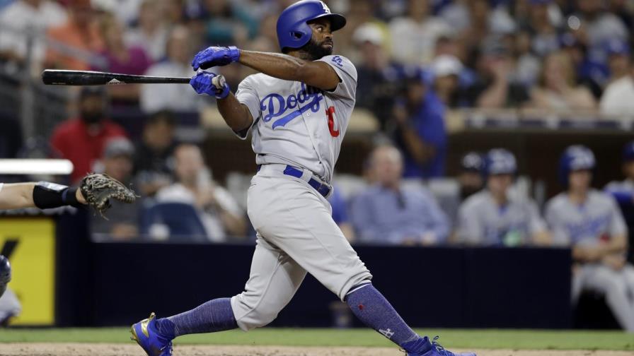 Los Dodgers vencen a San Diego y suben a la cima en el Oeste