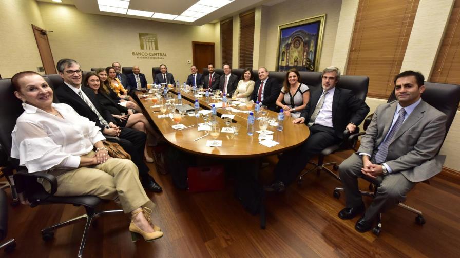 Entidades analizan normas dinamizarán mercado valores Entidades analizan normas dinamizarán mercado valores