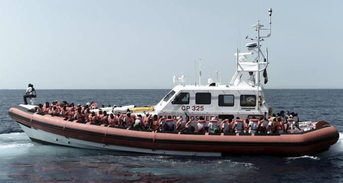Italia: Francia y Malta se ofrecen a recibir inmigrantes