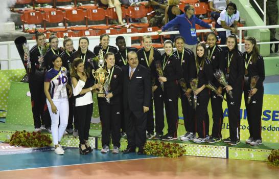 EEUU retiene título de la Copa Panamericana de Voleibol al vencer a las “Reinas del Caribe”