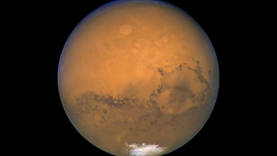 ¿Por qué Marte brilla tanto en las noches de julio?