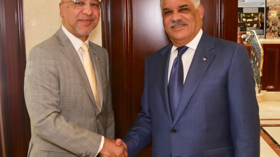 Canciller Miguel Vargas inicia gira por Bélgica, España, Italia y Marruecos