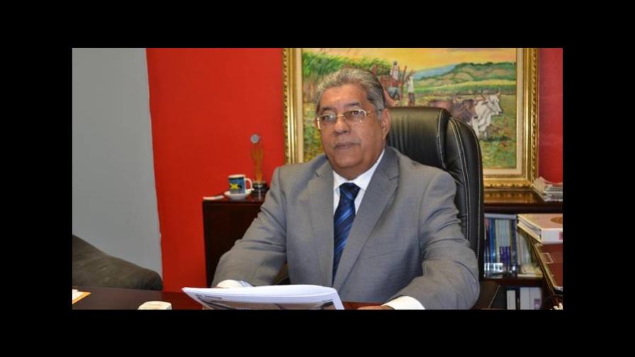 Advierten pequeños y medianos comerciantes tendrán que unificarse y transformase para no desaparecer Advierten pequeños y medianos comerciantes tendrán que unificarse y transformase para no desaparecer