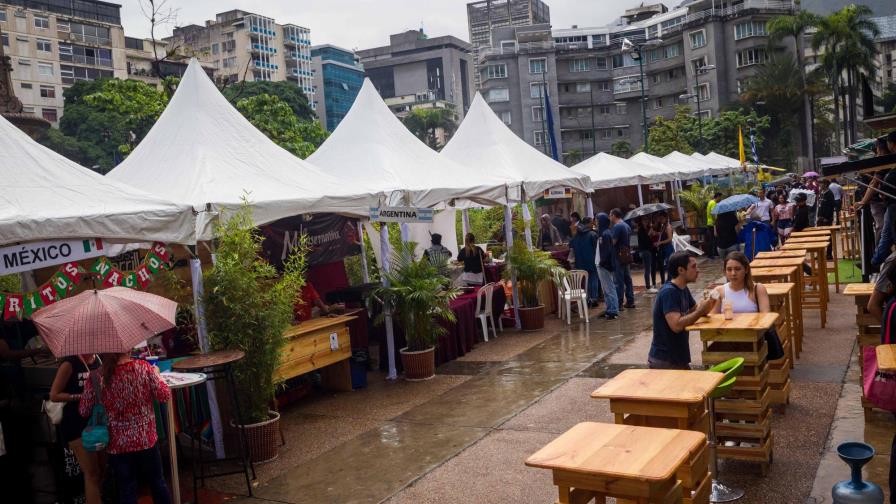 En medio de la crisis, los “food trucks” ganan terreno en Caracas