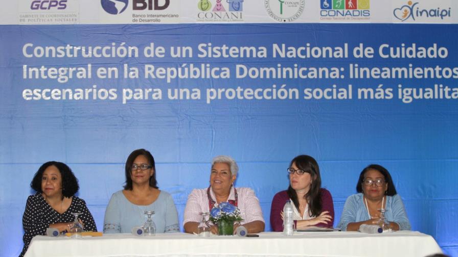 Vicepresidencia impulsa proyecto para convertir cuidado de la familia en política de Estado