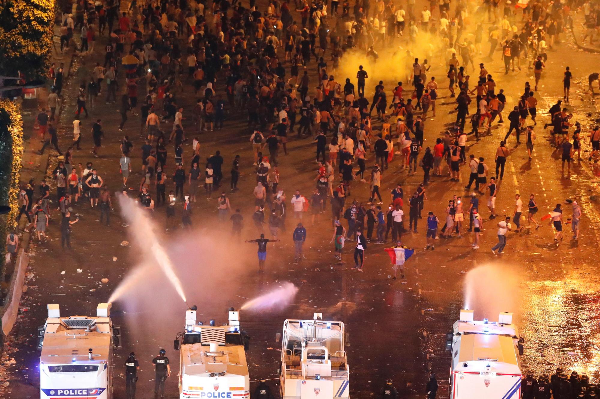 Disturbios en celebraciones por la victoria francesa