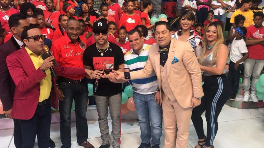 Nombran a Mark B “Joven de Oro” Nombran a Mark B “Joven de Oro”