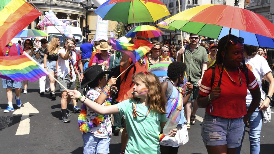 Puerto Rico permite a personas transgénero cambiar certificados de nacimiento