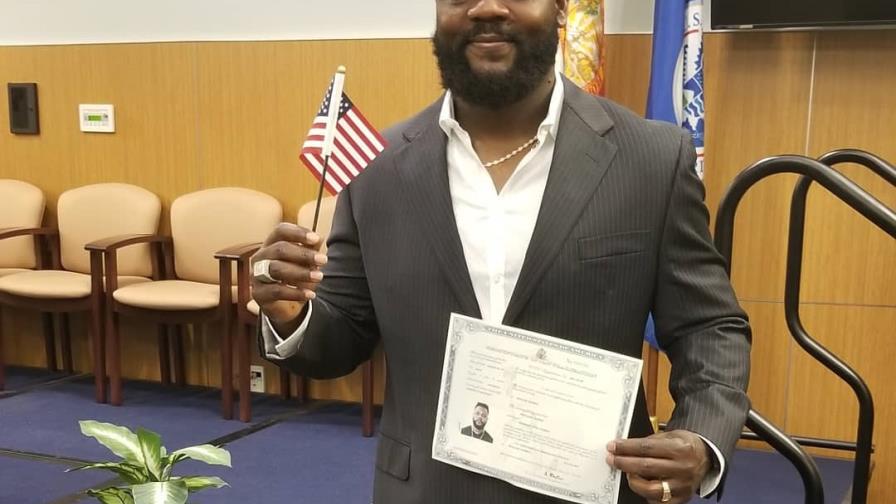Fernando Rodney se hace ciudadano americano 