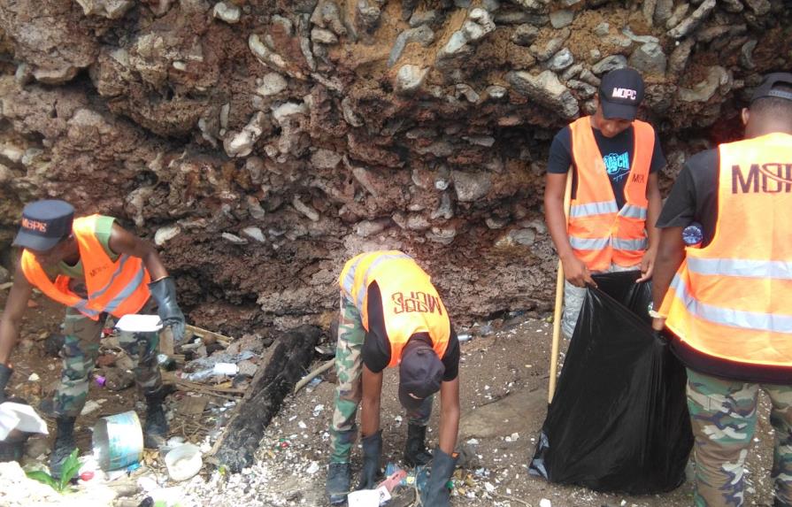 Recolectan más de 200 toneladas de basura en el Malecón 