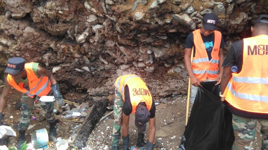 Recolectan más de 200 toneladas de basura en el Malecón 