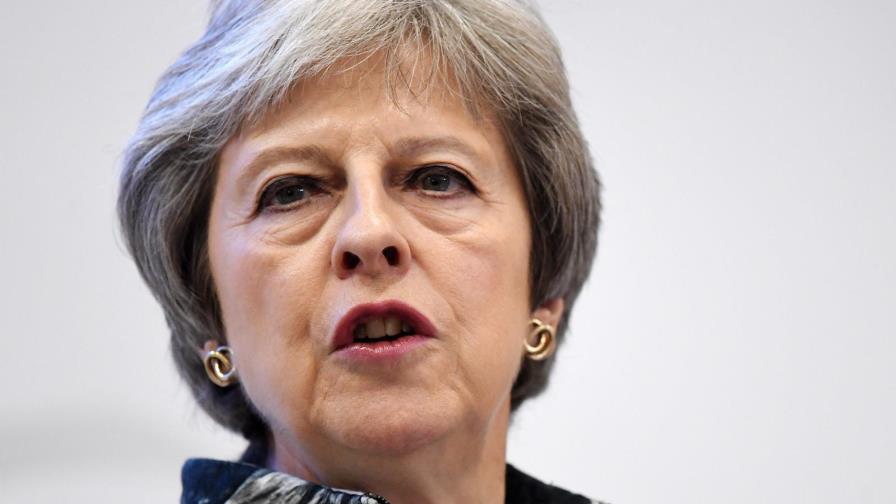 May evita por poco una derrota en el Parlamento para su plan de Brexit May evita por poco una derrota en el Parlamento para su plan de Brexit