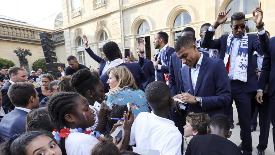 Mbappé donará 350.000 dólares de su prima mundialista Mbappé donará 350.000 dólares de su prima mundialista