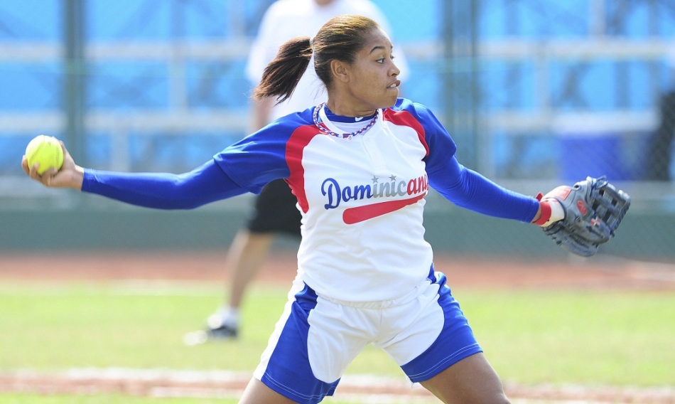 Rosaury Pérez lleva la responsabilidad monticular en el equipo femenino de sóftbol en los Juegos Centroamericanos y del Caribe, Barranquilla, Colombia-2018.