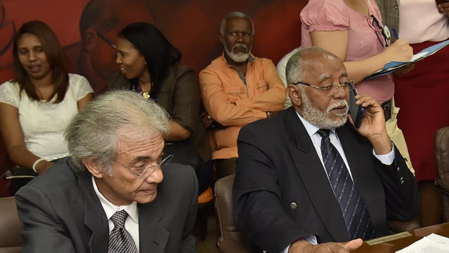 Médicos, clínicas y ARS dialogarán en favor de acuerdo Seguridad Social