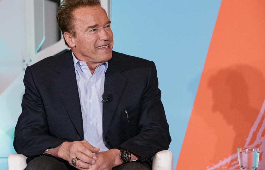 Subastan autógrafo de Arnold Schwarzenegger para una buena causa