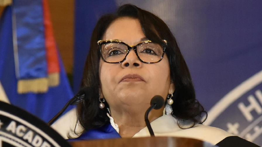 Rectora de la UASD implementa medidas para disminuir déficit financiero 