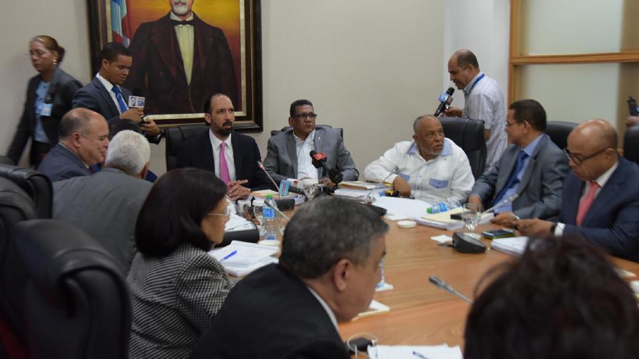 Crearán subcomisión para decidir método de elección de candidatos