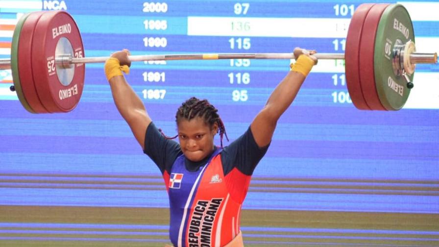 Crismery Santana: arrolla en pesas con dos de oro y dos récord en los Juegos de Barranquilla