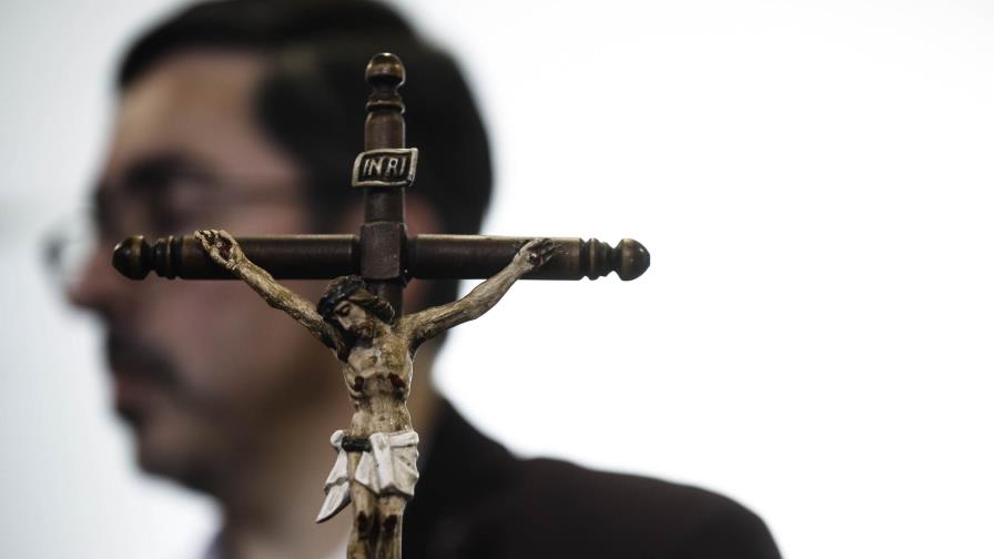 Fiscalía saca a la luz pública delicada situación en clero chileno por abusos