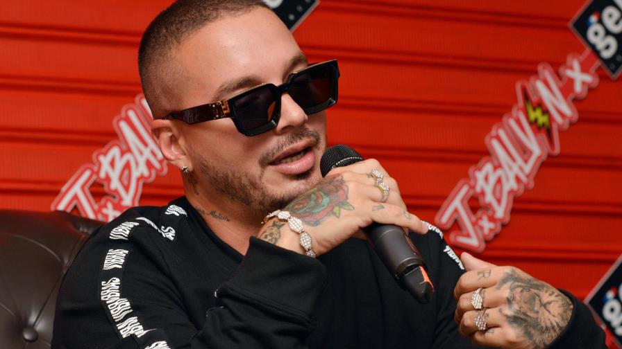 J Balvin traslada las buenas “vibras” de su reguetón a la moda