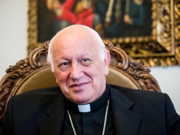 Fiscalía chilena imputa a arzobispo de Santiago por encubrimiento de abusos sexuales