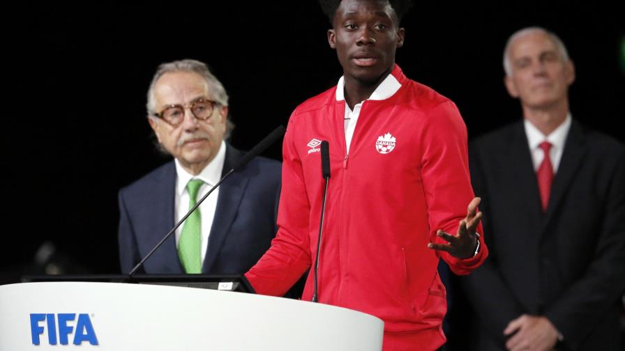 Bayern Munich firma al canadiense Alphonso Davies por 22 mdd