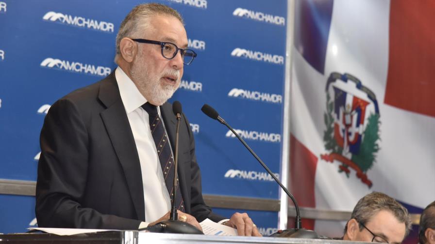 Campos De Moya: “Sectores productivos debemos aprovechar crecimiento del mercado de valores” Campos De Moya: “Sectores productivos debemos aprovechar crecimiento del mercado de valores”