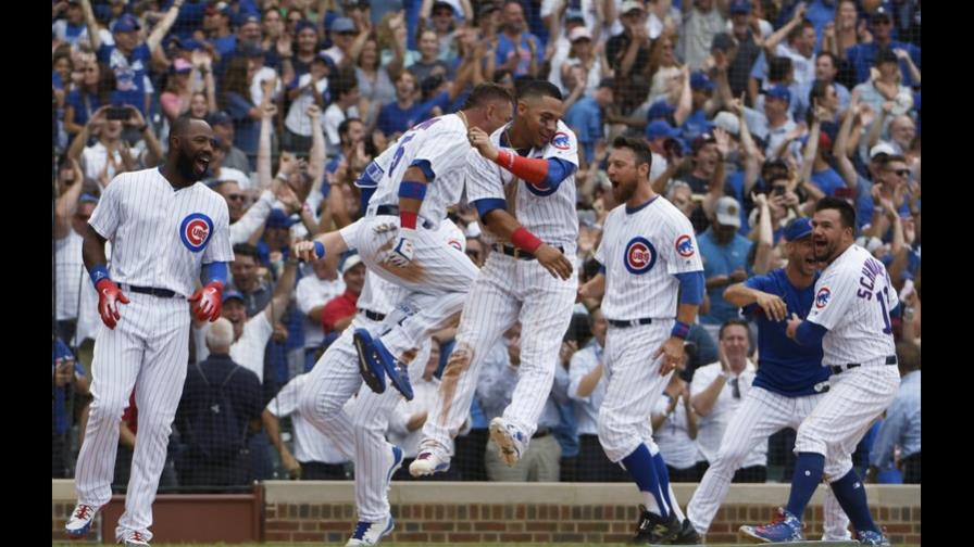  David Bote y Anthony Rizzo pegan jonrones en la 9na; Cachorros se imponen