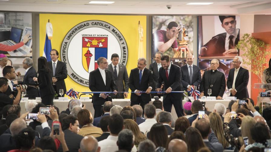 La PUCMM inaugura nuevo edificio de 12 niveles para ciencias e ingeniería La PUCMM inaugura nuevo edificio de 12 niveles para ciencias e ingeniería