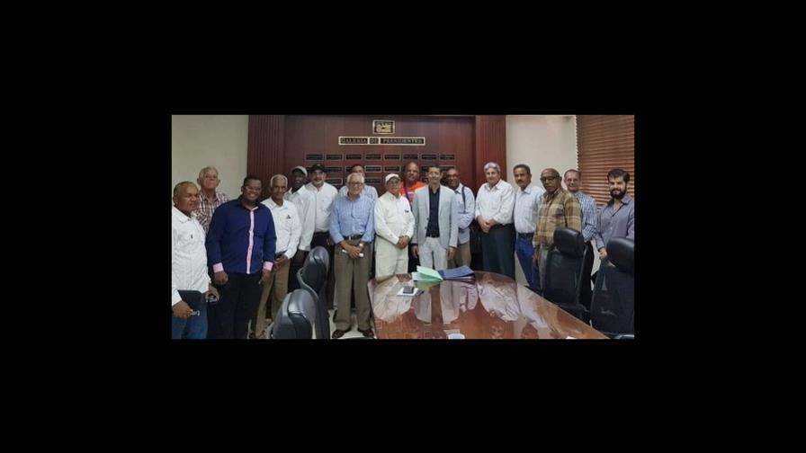 Productores y procesadores de frutas exhortan al Gobierno a incrementar inversión en el sector Productores y procesadores de frutas exhortan al Gobierno a incrementar inversión en el sector