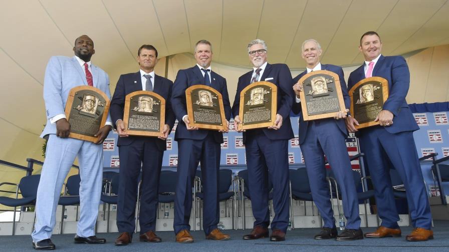Dios, familia, entrenadores y Canadá encabezaron breve discurso de Guerrero Dios, familia, entrenadores y Canadá encabezaron breve discurso de Guerrero